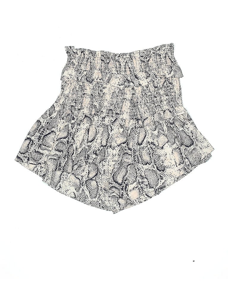 Pre-owned Elliatt Shorts In White