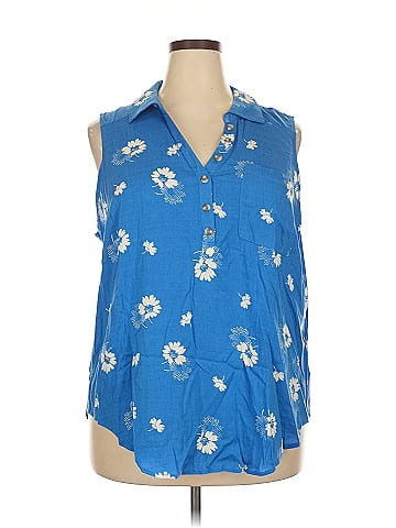 Torrid Sleeveless Button-Down Shirt (view 1)