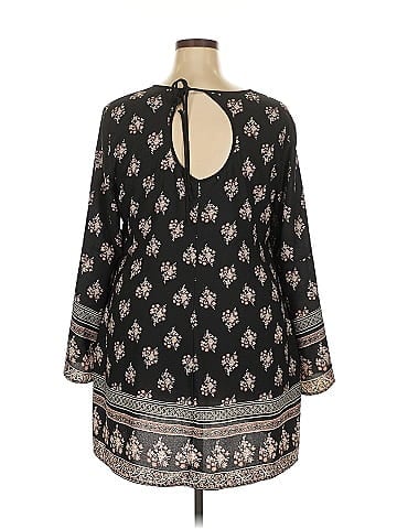 Xhilaration 3/4 Sleeve Blouse (view 2)