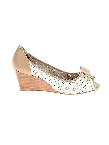 Adrienne Vittadini Wedges (view 1)