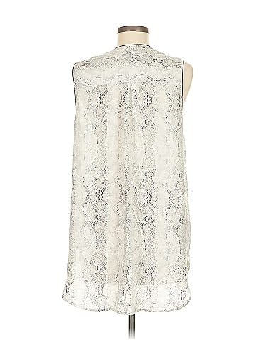 Carolina Belle Sleeveless Blouse (view 2)