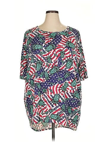 Lularoe 3/4 Sleeve T-Shirt (view 1)