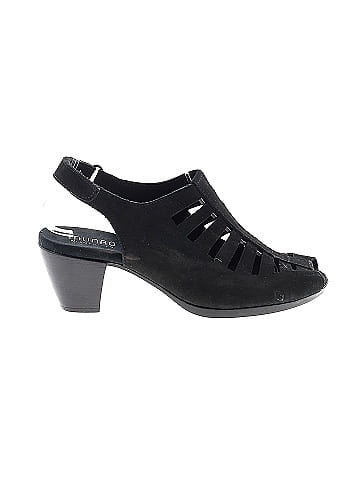 Munro American Heels (view 1)