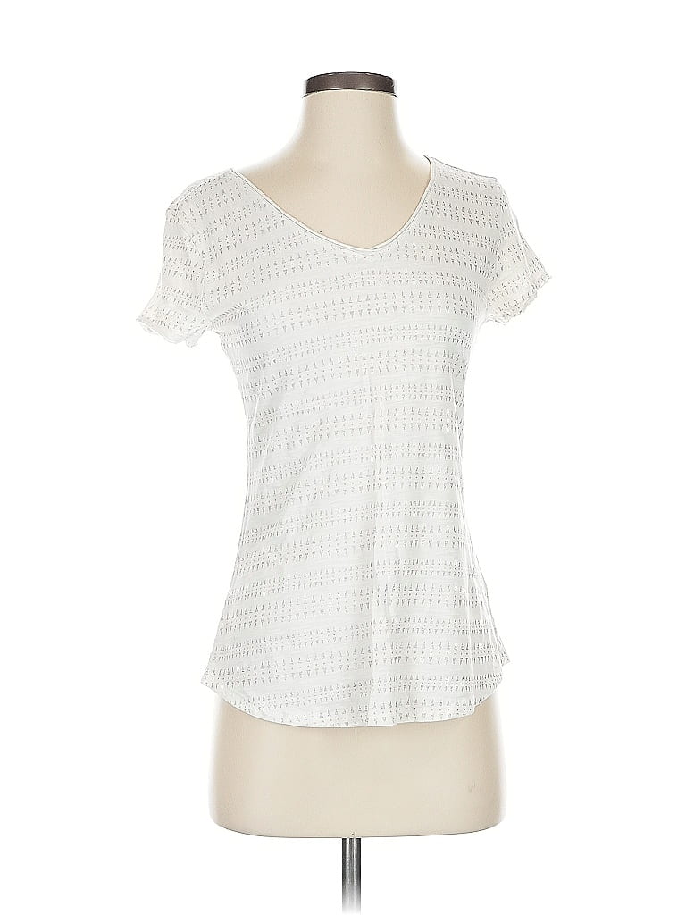 Pre-owned Maurices Short Sleeve T-shirt In White