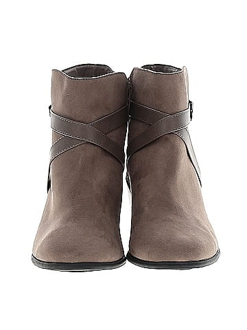 Karen Scott Ankle Boots (view 2)