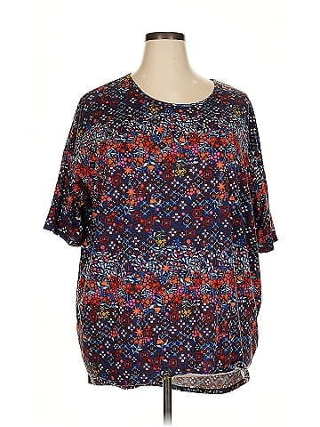 Lularoe Short Sleeve T-Shirt (view 1)