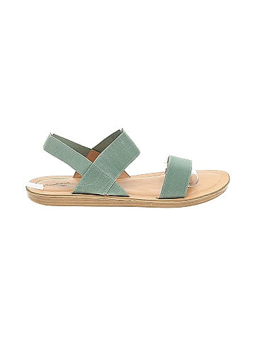 Universal Thread Sandals (view 1)