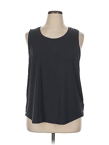 Gap Fit Sleeveless T-Shirt (view 1)
