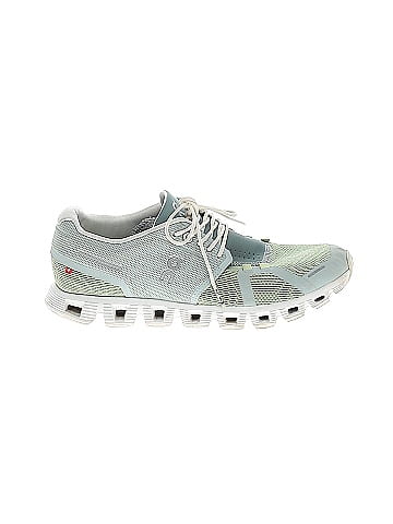 On Cloud Sneakers (view 1)