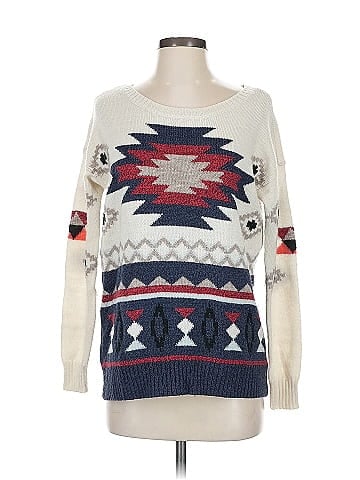 American Eagle Outfitters Pullover Sweater (view 1)