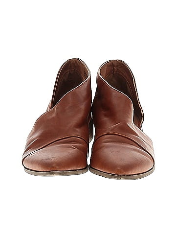 Universal Thread Ankle Boots (view 2)