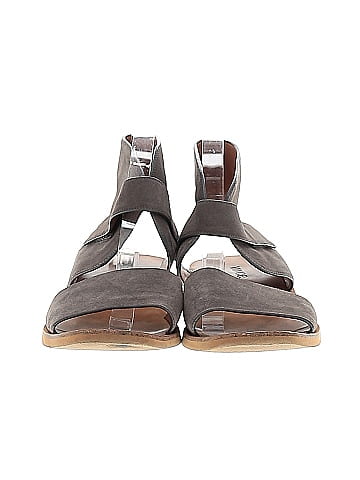 Vince. Sandals (view 2)