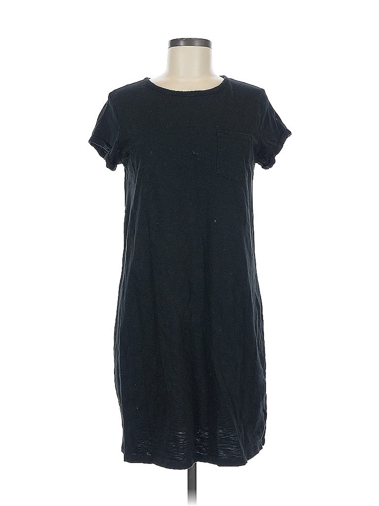 Click to view more detailed imagery on our partner's website Pre-owned Gap Casual Dress In Black