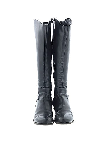 Universal Thread Boots (view 2)