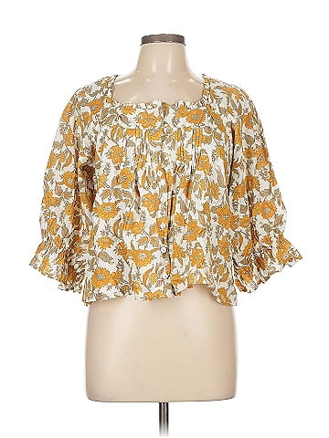 Cupcakes & Cashmere 3/4 Sleeve Blouse (view 1)