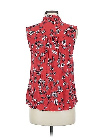 Cupcakes & Cashmere Sleeveless Blouse (view 2)