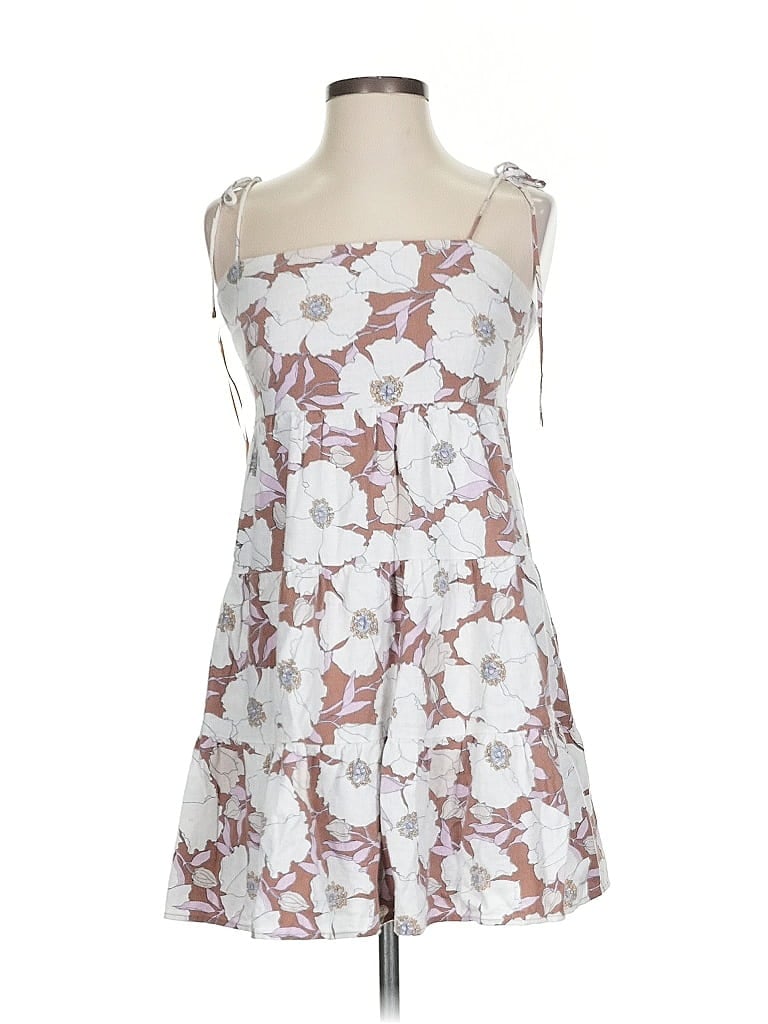 Click to view more detailed imagery on our partner's website Pre-owned Abercrombie & Fitch Cocktail Dress In White