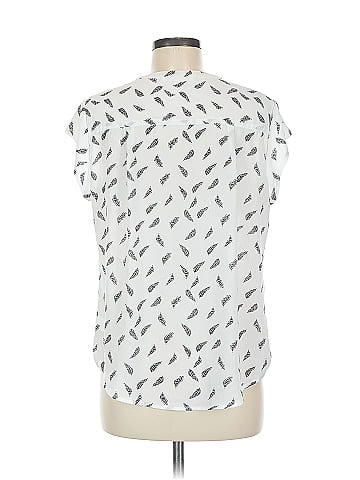 Fun2Fun Short Sleeve Blouse (view 2)