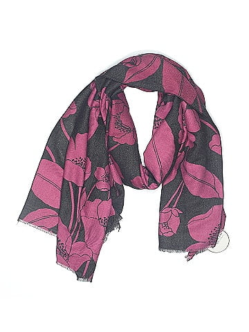 Studio Scarf (view 1)