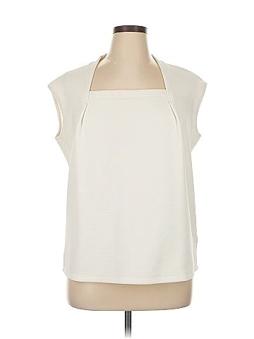 Kasper Sleeveless Blouse (view 1)
