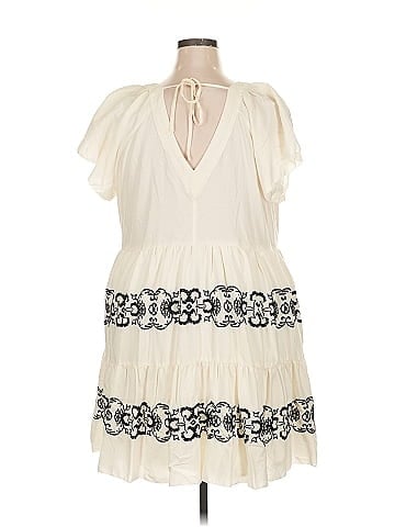 Old Navy Casual Dress (view 2)