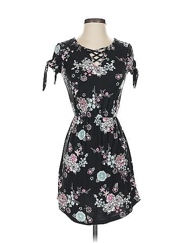 No Boundaries Casual Dress (view 1)