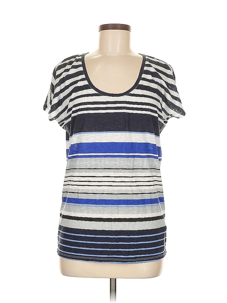 Click to view more detailed imagery on our partner's website Pre-owned Athleta Short Sleeve T-shirt In Blue