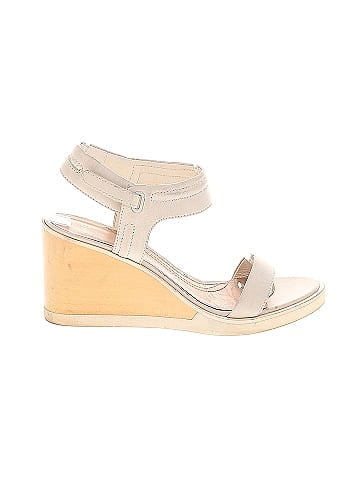 Camper Wedges (view 1)