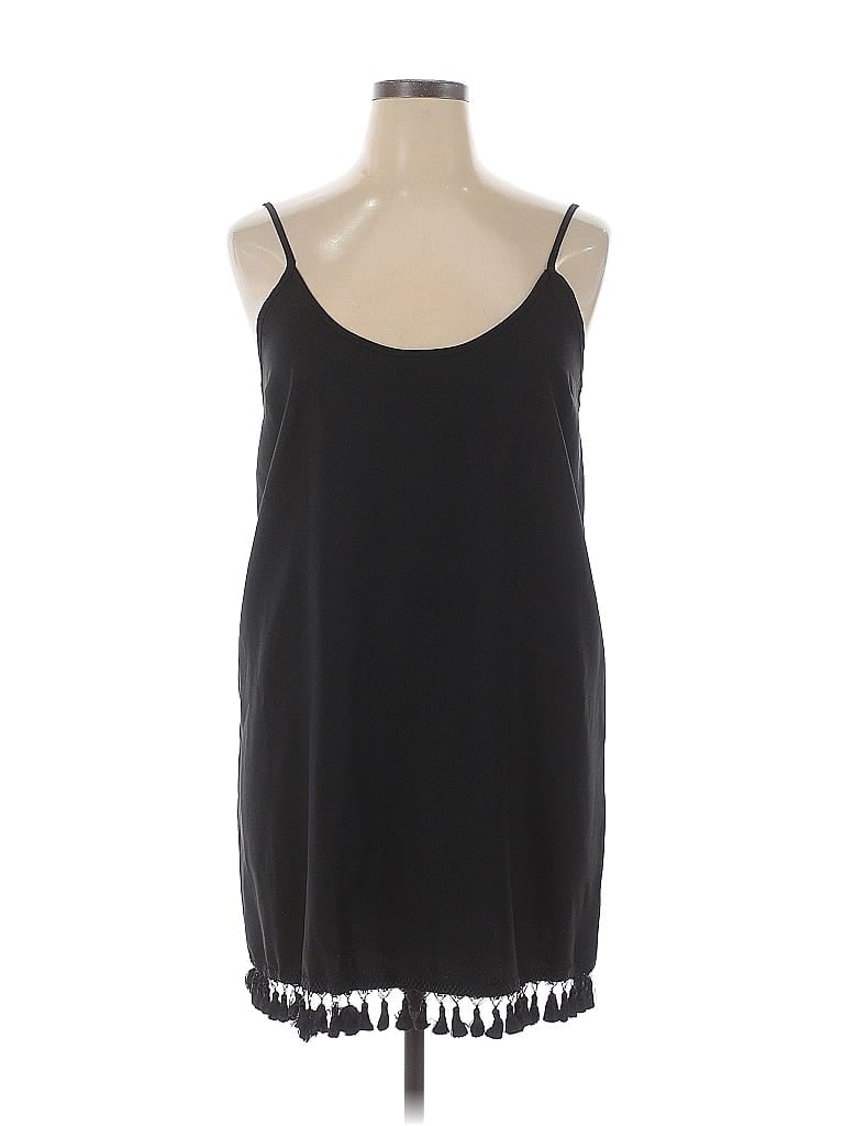 Click to view more detailed imagery on our partner's website Pre-owned Forever 21 Casual Dress In Black