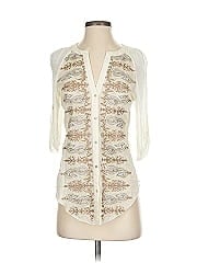 Tiny Sleeveless Blouse