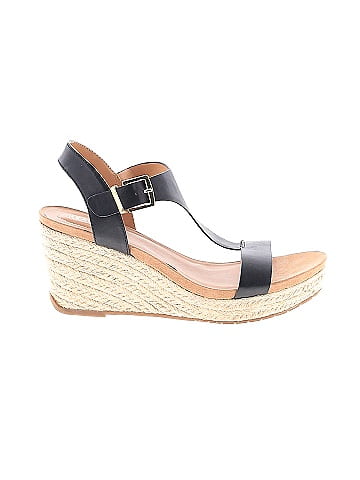 Kenneth Cole REACTION Wedges (view 1)