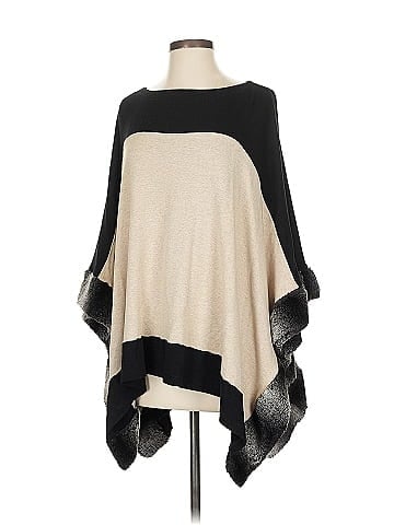 Capote Poncho (view 1)