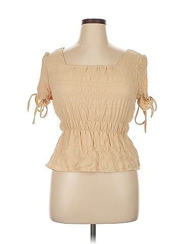 Avenue Short Sleeve Top (view 1)