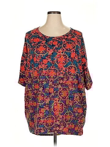 Lularoe 3/4 Sleeve T-Shirt (view 1)