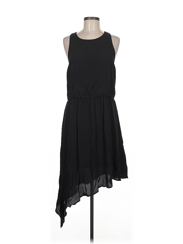 Click to view more detailed imagery on our partner's website Pre-owned Chelsea28 Casual Dress In Black