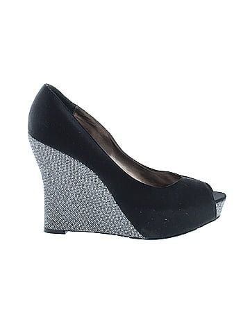 Nina Wedges (view 1)