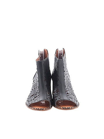 Pikolinos Ankle Boots (view 2)