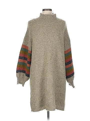 Lush Poncho (view 1)