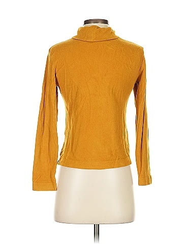 Uniqlo Turtleneck Sweater (view 2)