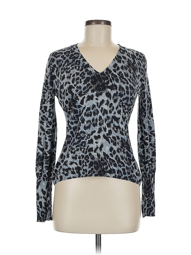 Click to view more detailed imagery on our partner's website Pre-owned T Tahari Long Sleeve Silk Top Silver Animal Print Pattern Plunge Neckline Tops