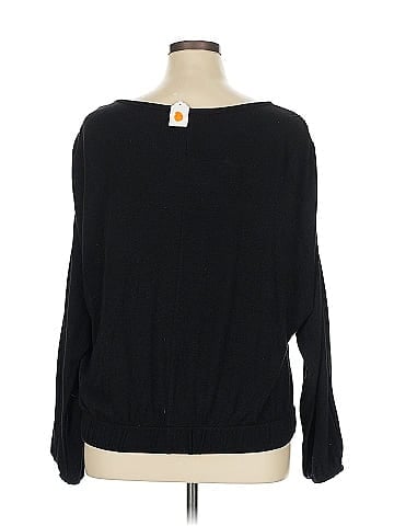Self Contrast 3/4 Sleeve T-Shirt (view 2)