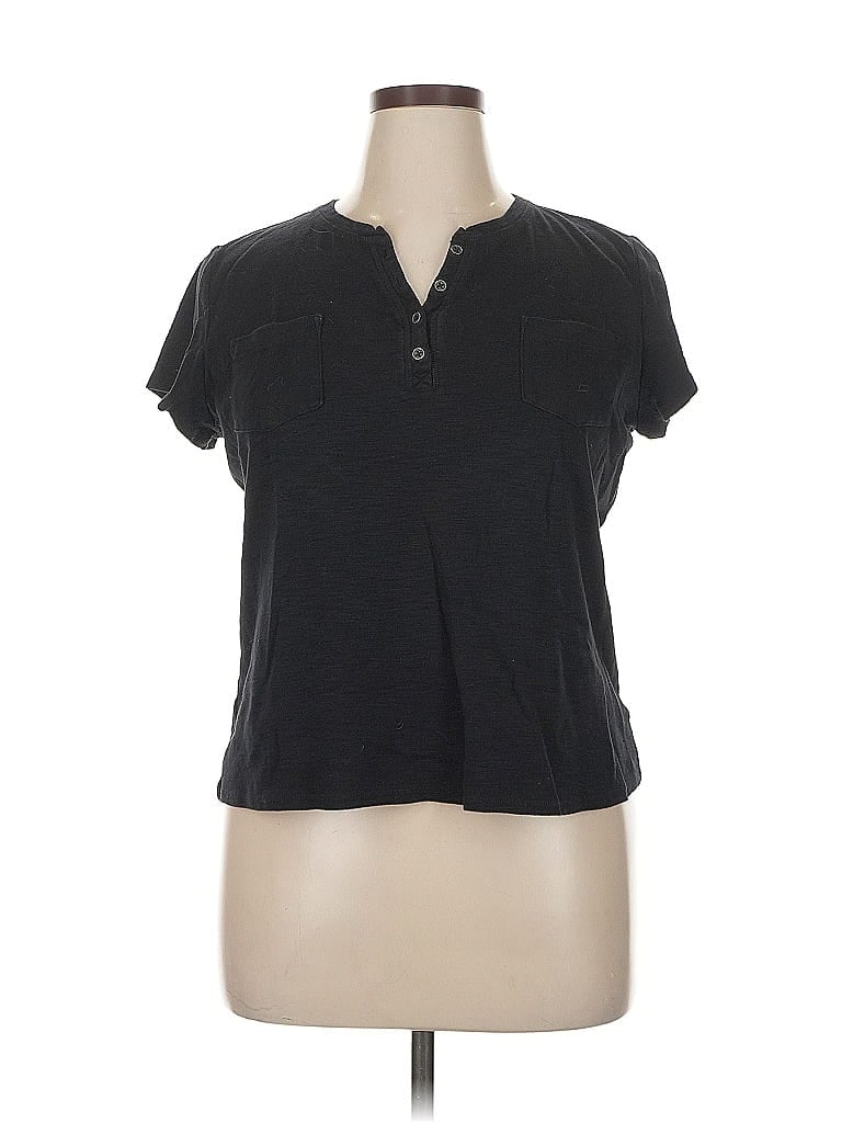 Click to view more detailed imagery on our partner's website Pre-owned Liz Claiborne Short Sleeve Top Black Keyhole Neckline Tops