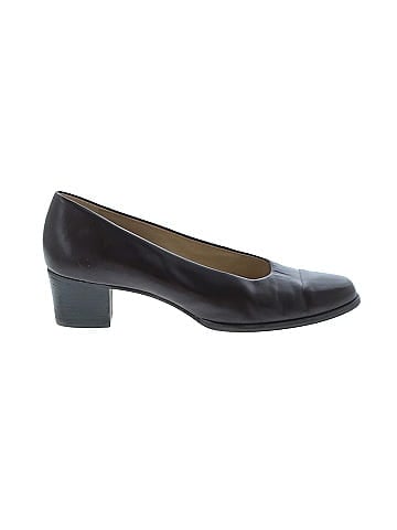 Pappagallo Heels (view 1)