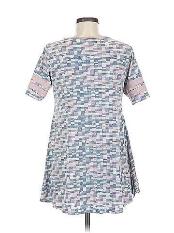 Lularoe Short Sleeve Top (view 2)