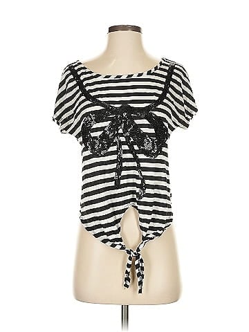 Delia's Short Sleeve Top (view 1)
