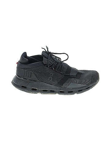 On Cloud Sneakers (view 1)
