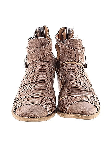 Qupid Ankle Boots (view 2)