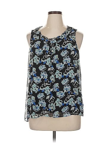 Elle Sleeveless Blouse (view 1)