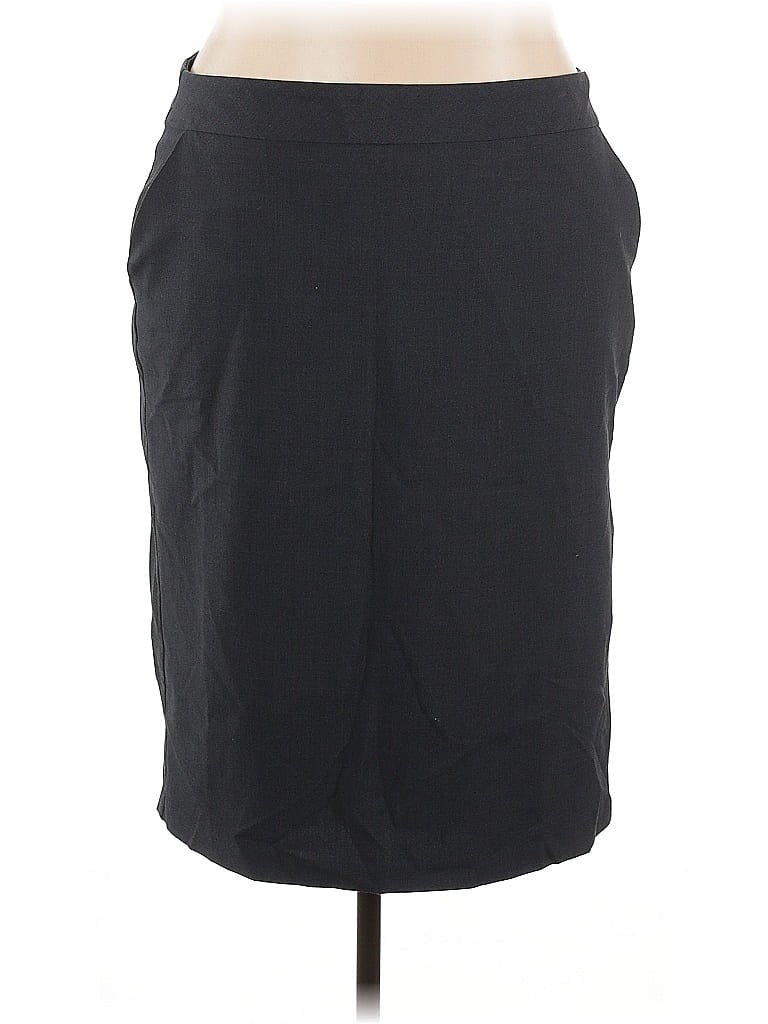 Click to view more detailed imagery on our partner's website Pre-owned Liz Claiborne Casual Skirt In Black