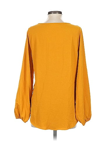 Betsey's Boutique Shop Long Sleeve Top (view 2)
